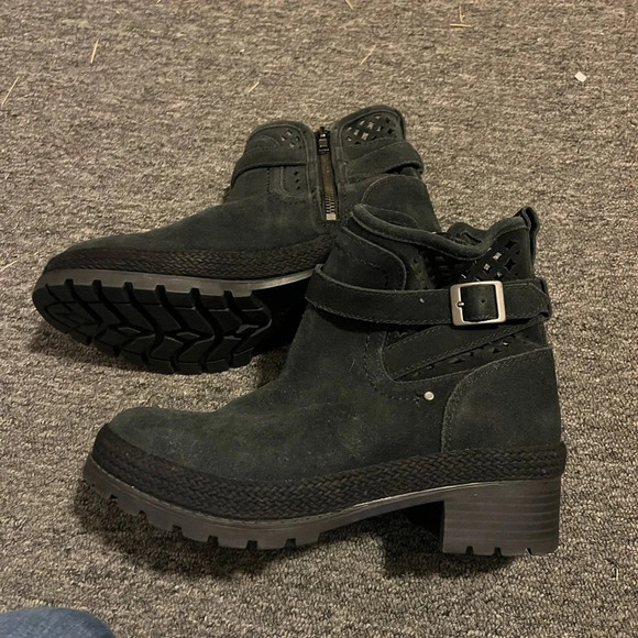 Muck Liberty Suede Boots, size 8 - Picture 2 of 6